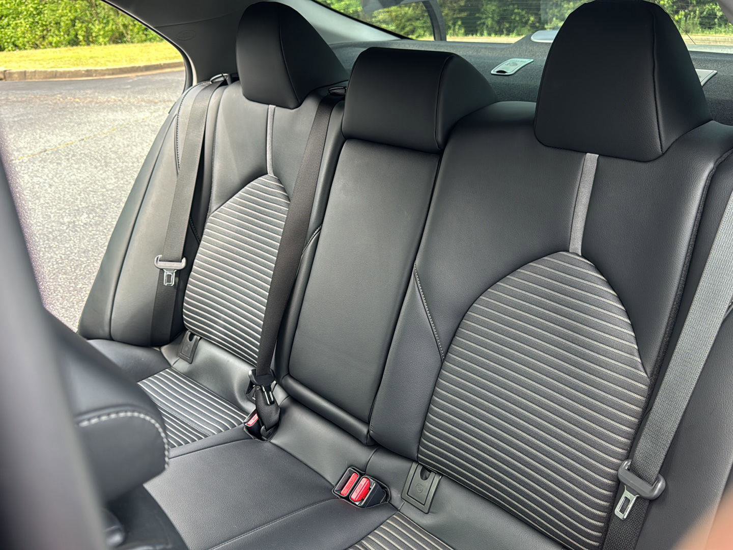 Used 2022 Toyota Camry SE w/ Convenience Package FWD image 22
