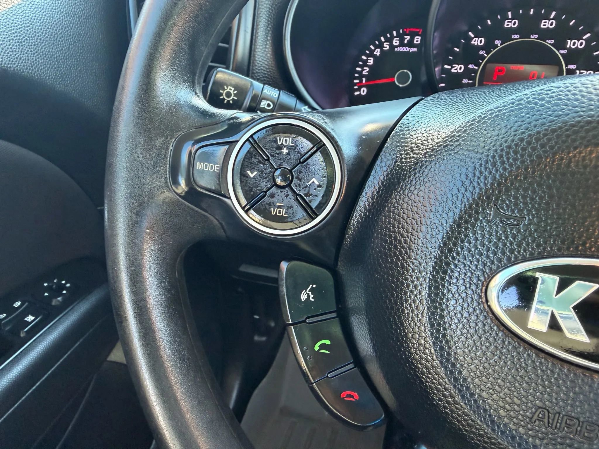 Used 2016 Kia Soul + image 15