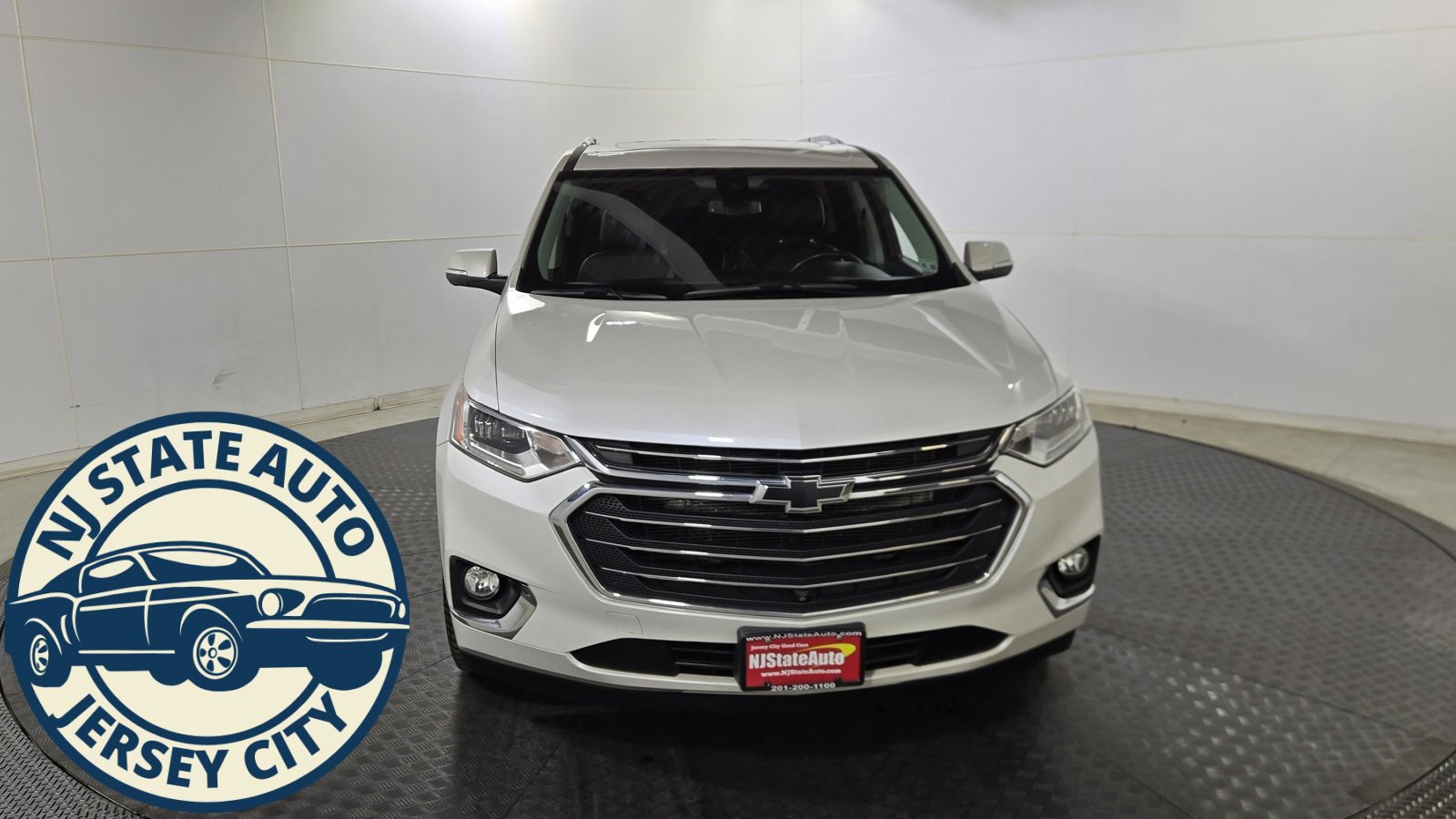 Used 2021 Chevrolet Traverse Premier image 2