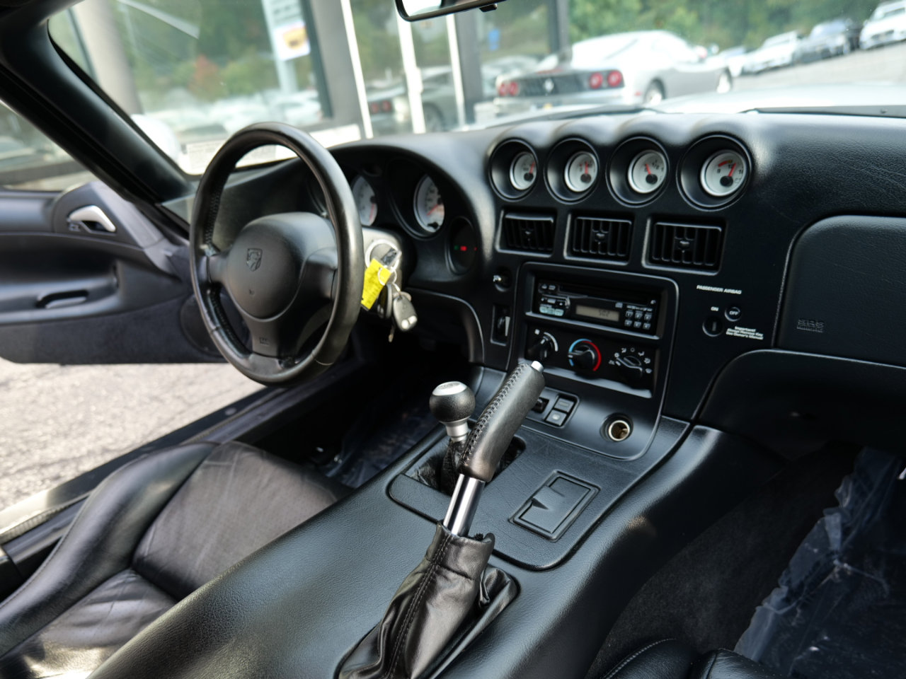 Used 1999 Dodge Viper GTS image 33