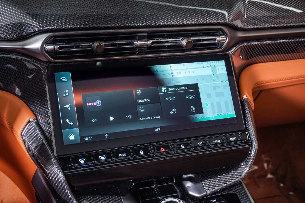 New 2026 Aston Martin Vanquish Convertible RWD image 30