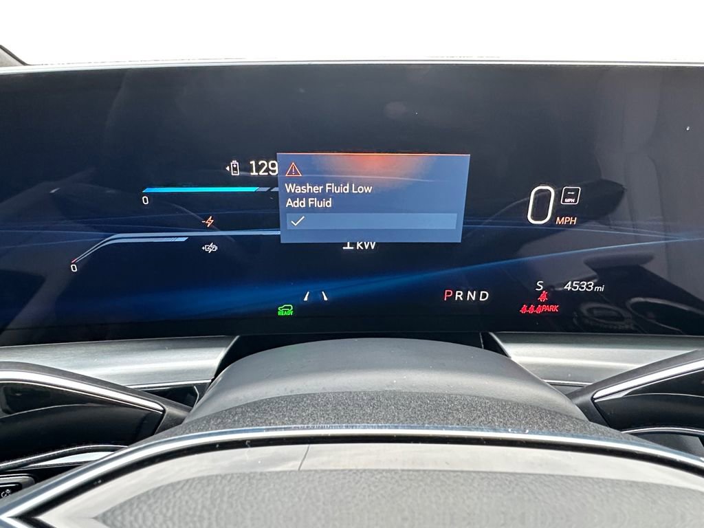 Used 2025 Cadillac Lyriq Sport image 13