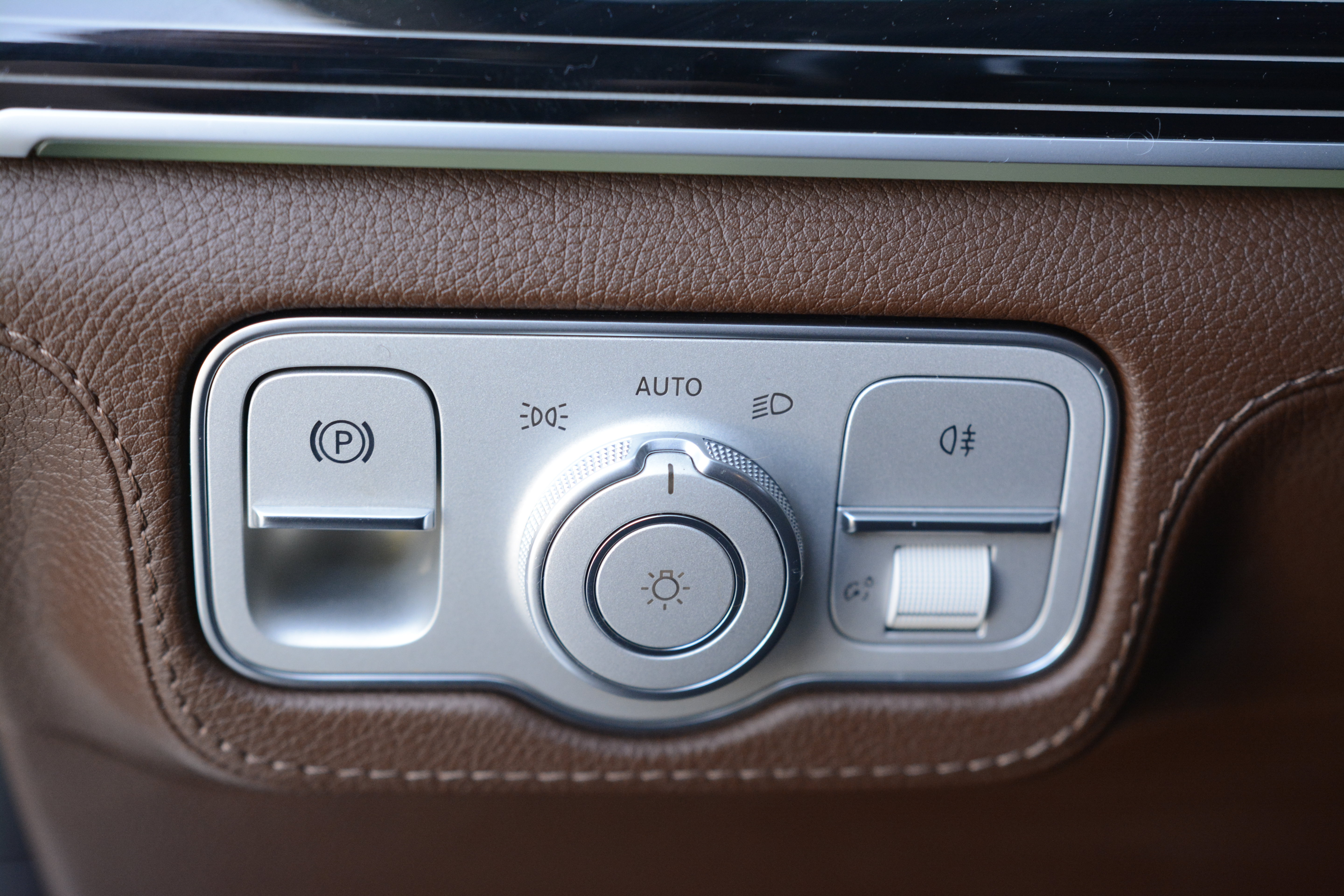 Used 2024 Mercedes-Benz GLS 450 4MATIC image 17