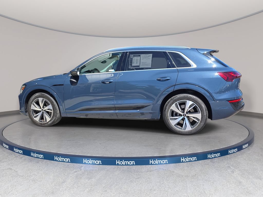 Certified 2024 Audi Q8 e-tron Premium Plus w/ Premium Plus Package AWD/4WD image 9
