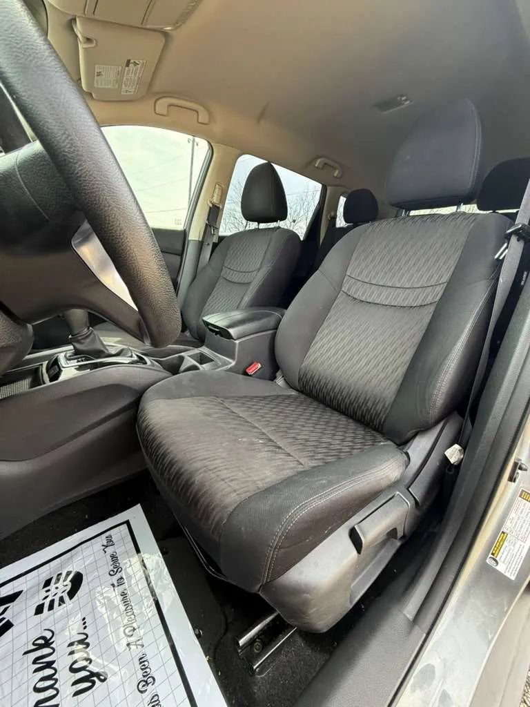 Used 2017 Nissan Rogue S FWD image 14