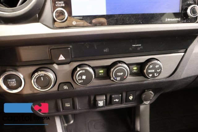 Certified 2020 Toyota Tacoma TRD Off-Road AWD/4WD image 24