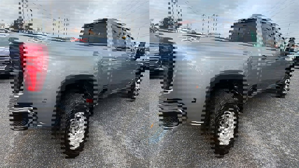 New 2026 Chevrolet Silverado 3500 LT w/ All Star Edition image 5