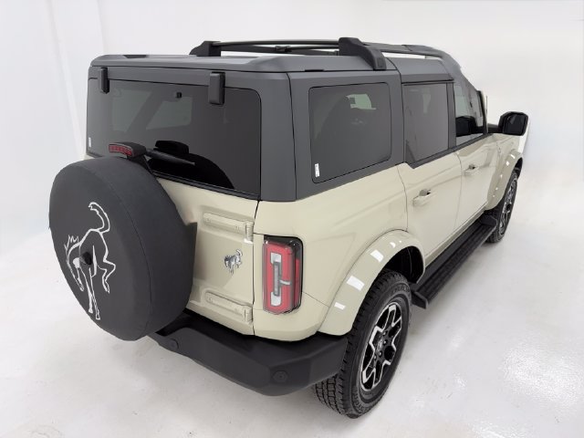 Used 2025 Ford Bronco Outer Banks AWD/4WD image 40