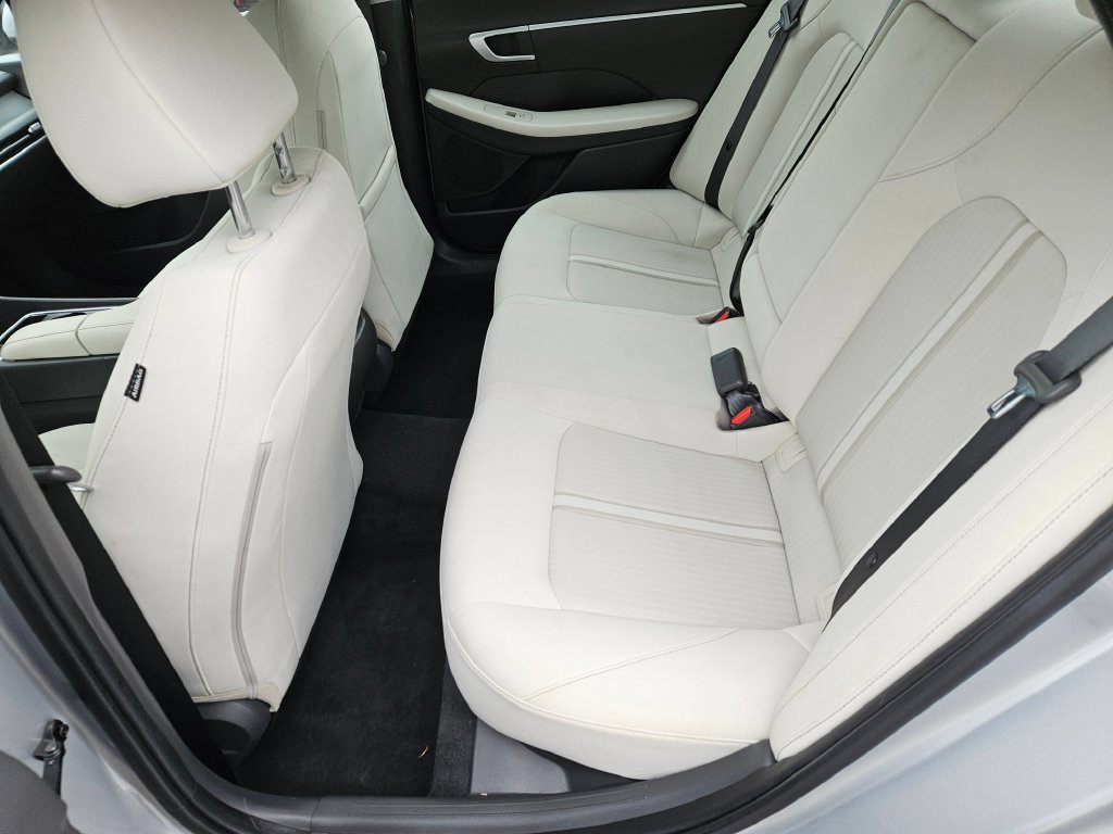 Used 2025 Hyundai Sonata SEL FWD image 11