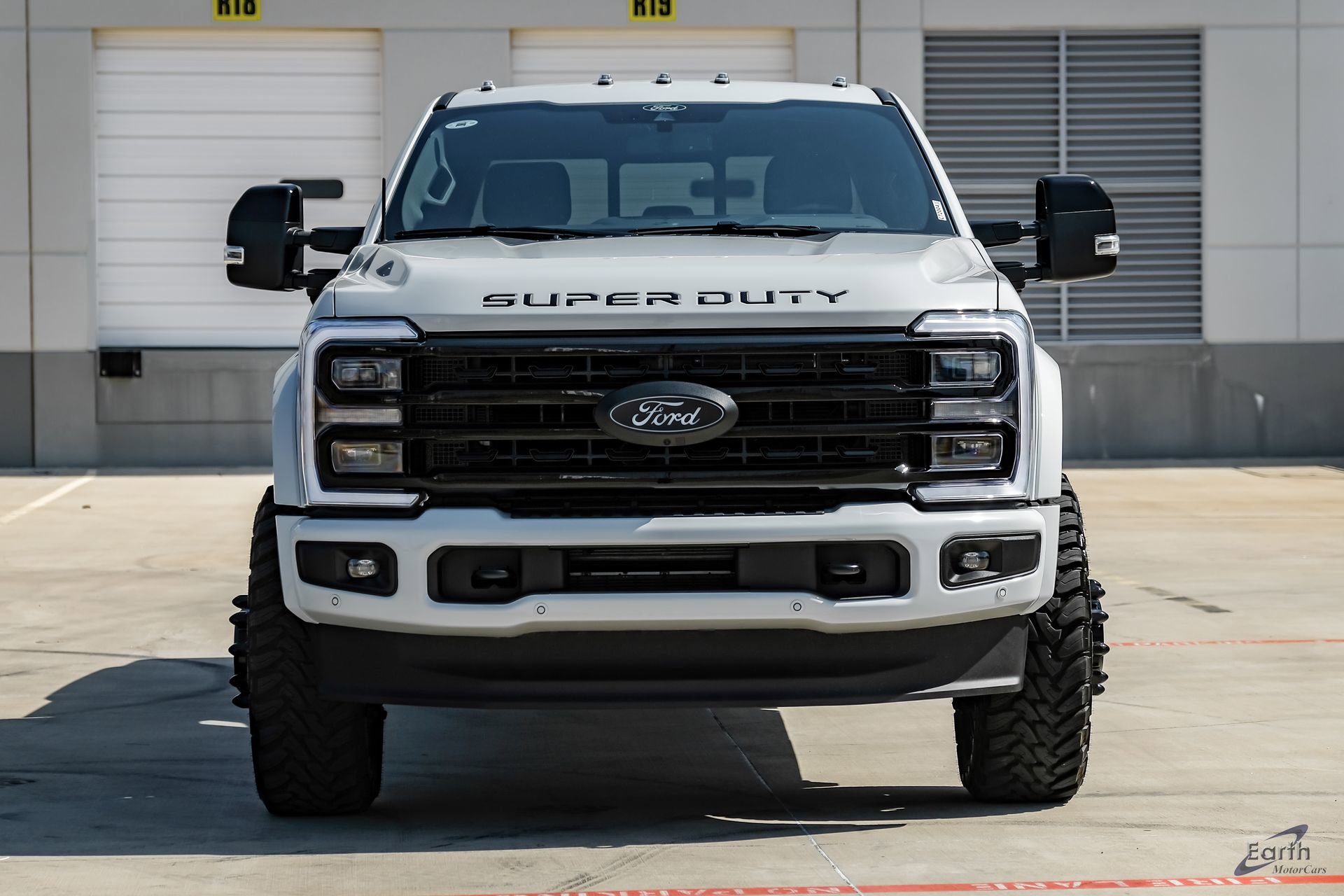Used 2026 Ford F450 Platinum w/ FX4 Off-Road Package AWD/4WD image 31