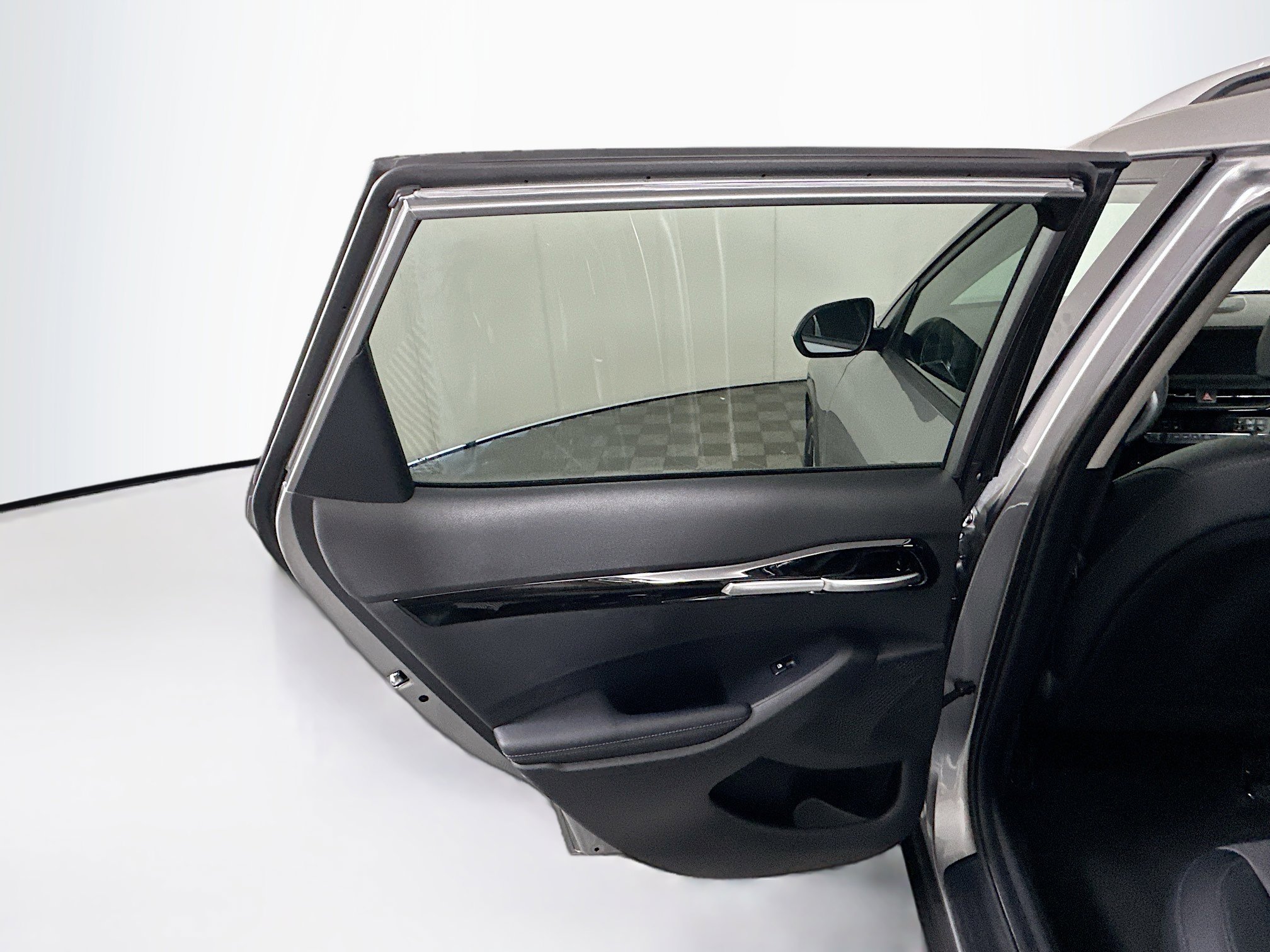 Used 2025 Kia Seltos S FWD image 26