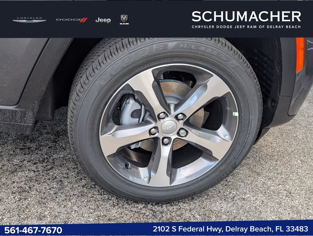 New 2026 Jeep Grand Cherokee Limited w/ Luxury Tech Group II AWD/4WD image 9