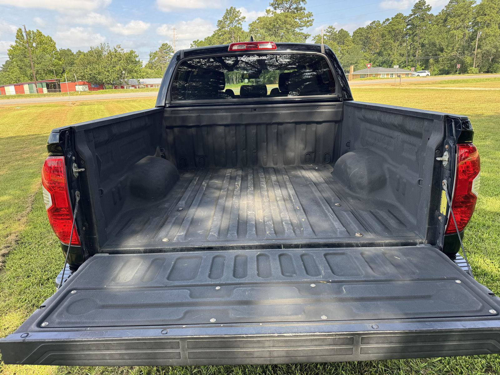Used 2020 Toyota Tundra SR5 w/ SR5 Upgrade Package AWD/4WD image 18