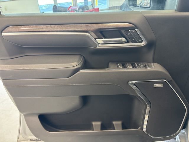 Used 2025 Chevrolet Silverado 3500 LTZ w/ LTZ Plus Package image 17