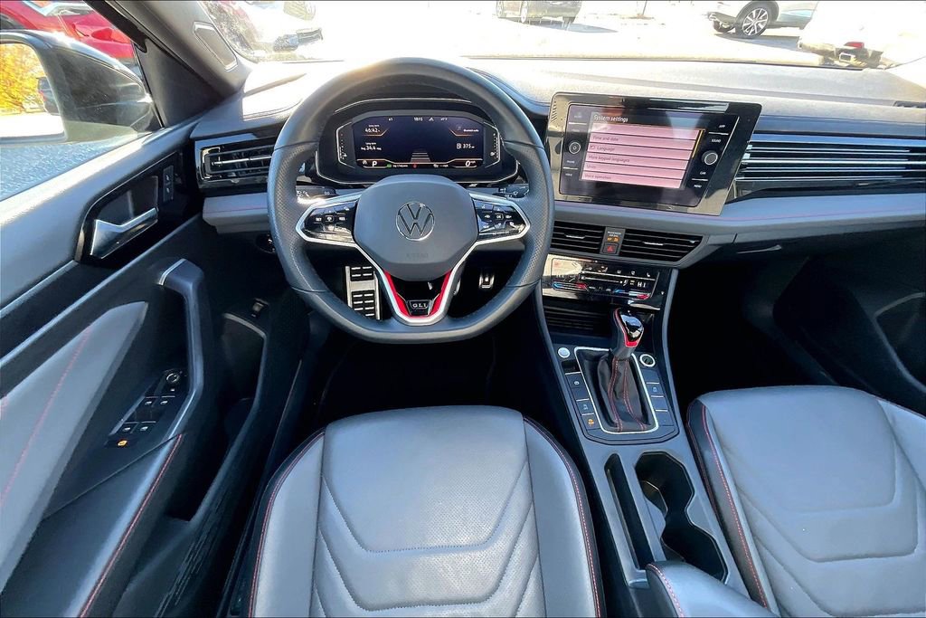 Used 2025 Volkswagen Jetta GLI Autobahn image 8