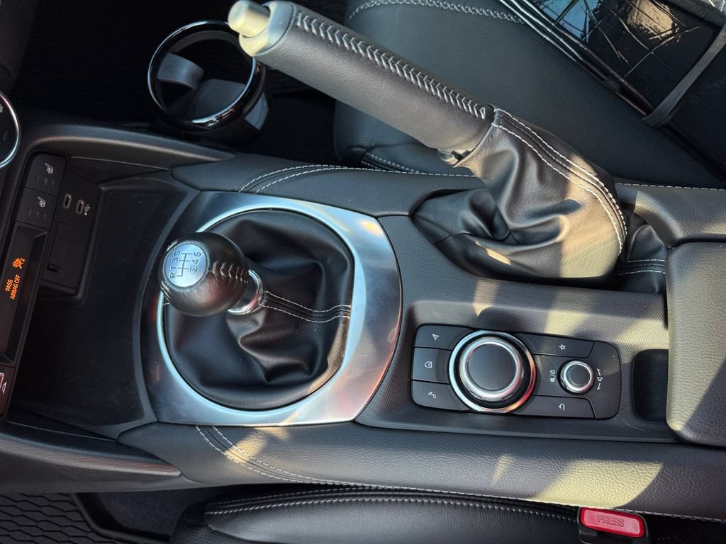 Used 2024 MAZDA MX-5 Miata RF Grand Touring RWD image 24