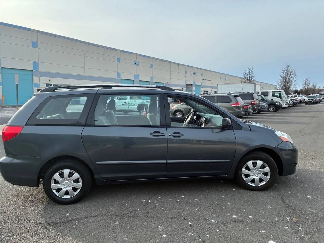 Used 2009 Toyota Sienna CE image 10