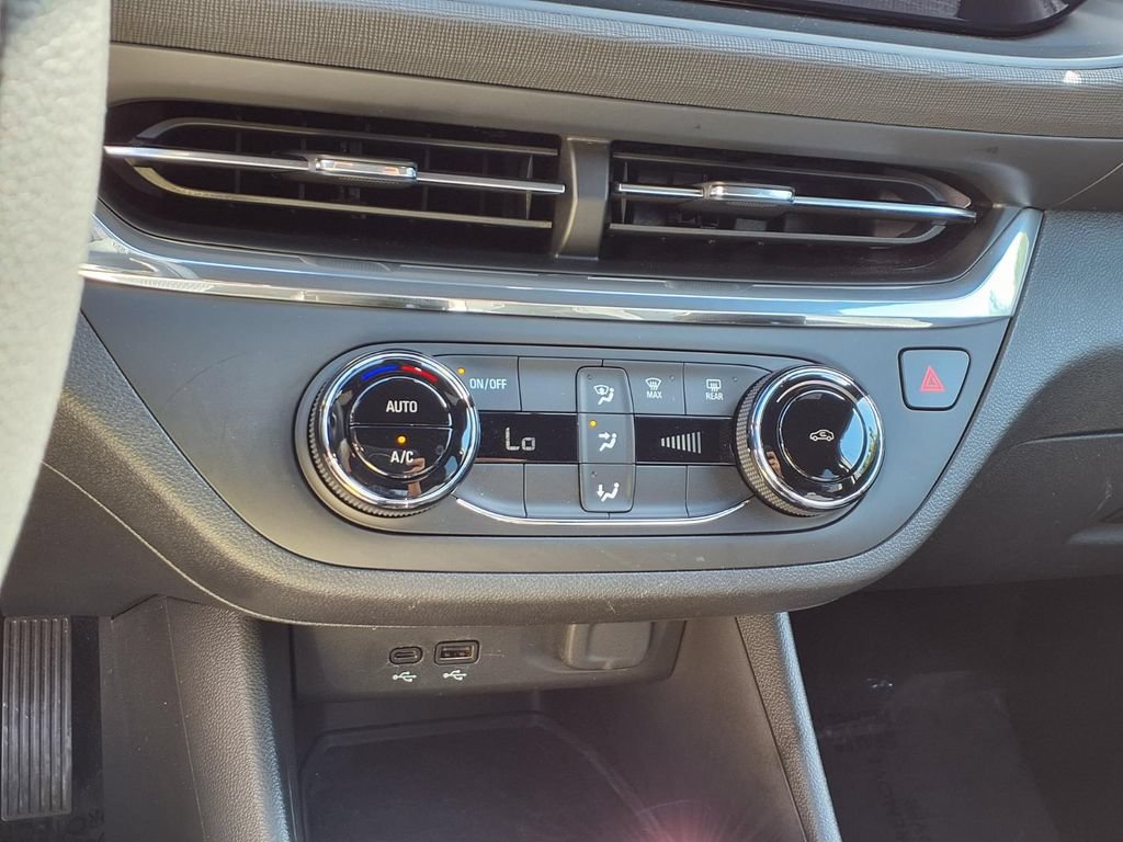 Certified 2026 Buick Envista Preferred FWD image 8