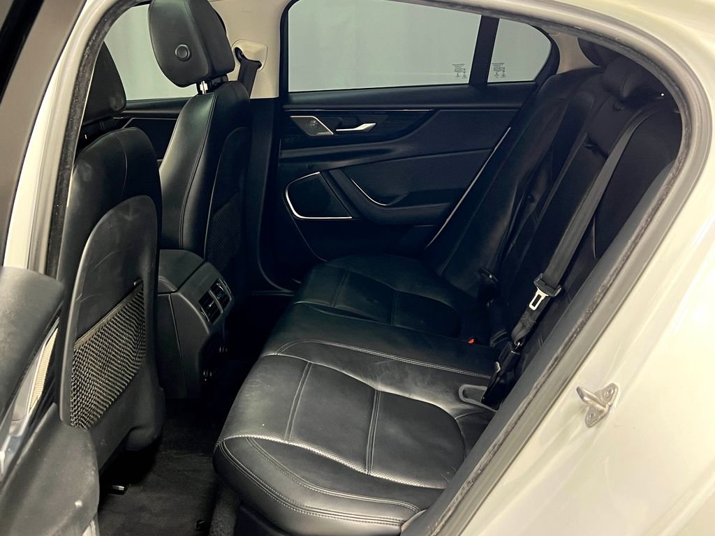 Used 2020 Jaguar XE S RWD image 30