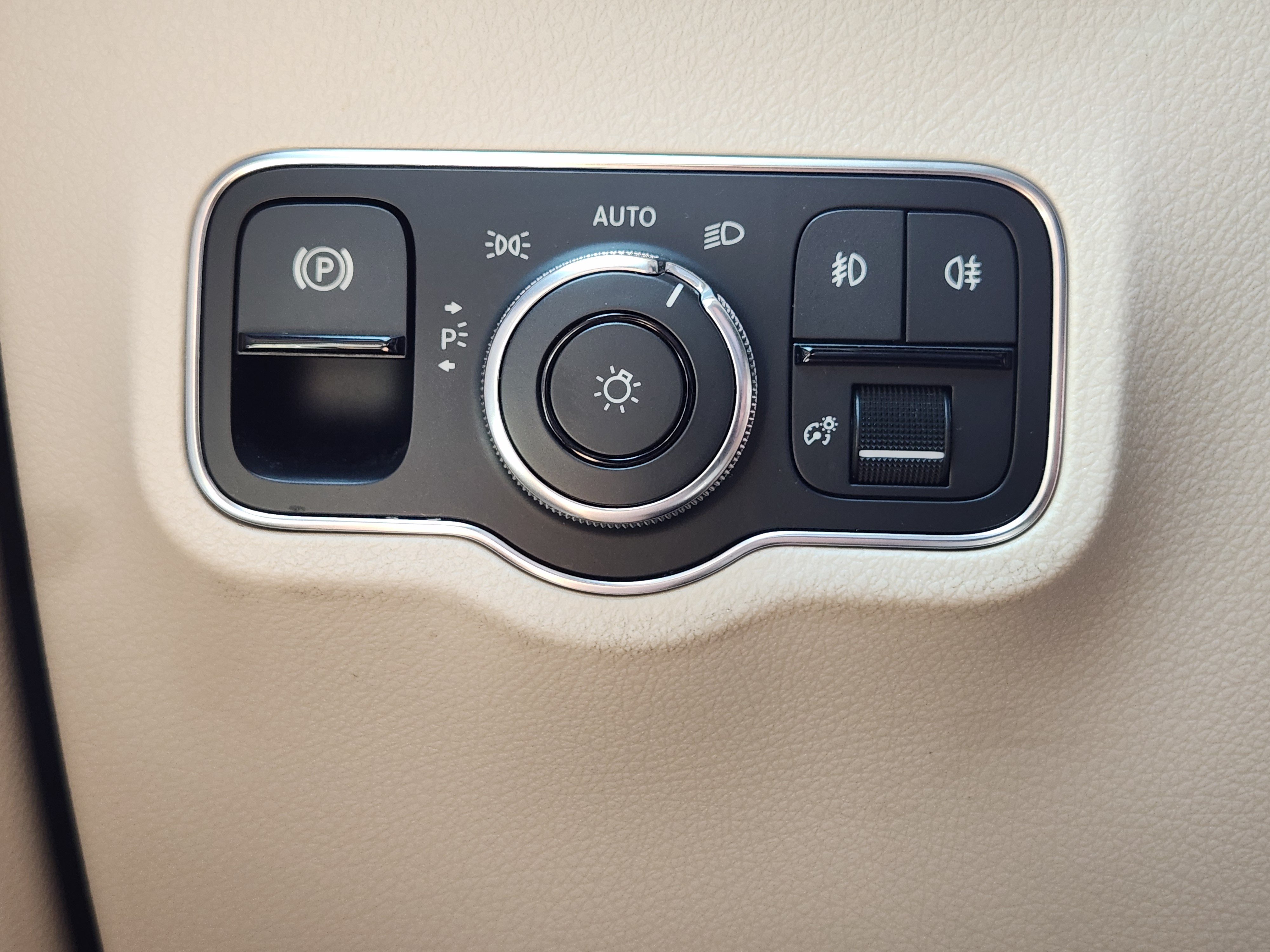 Used 2021 Mercedes-Benz GLB 250 image 22