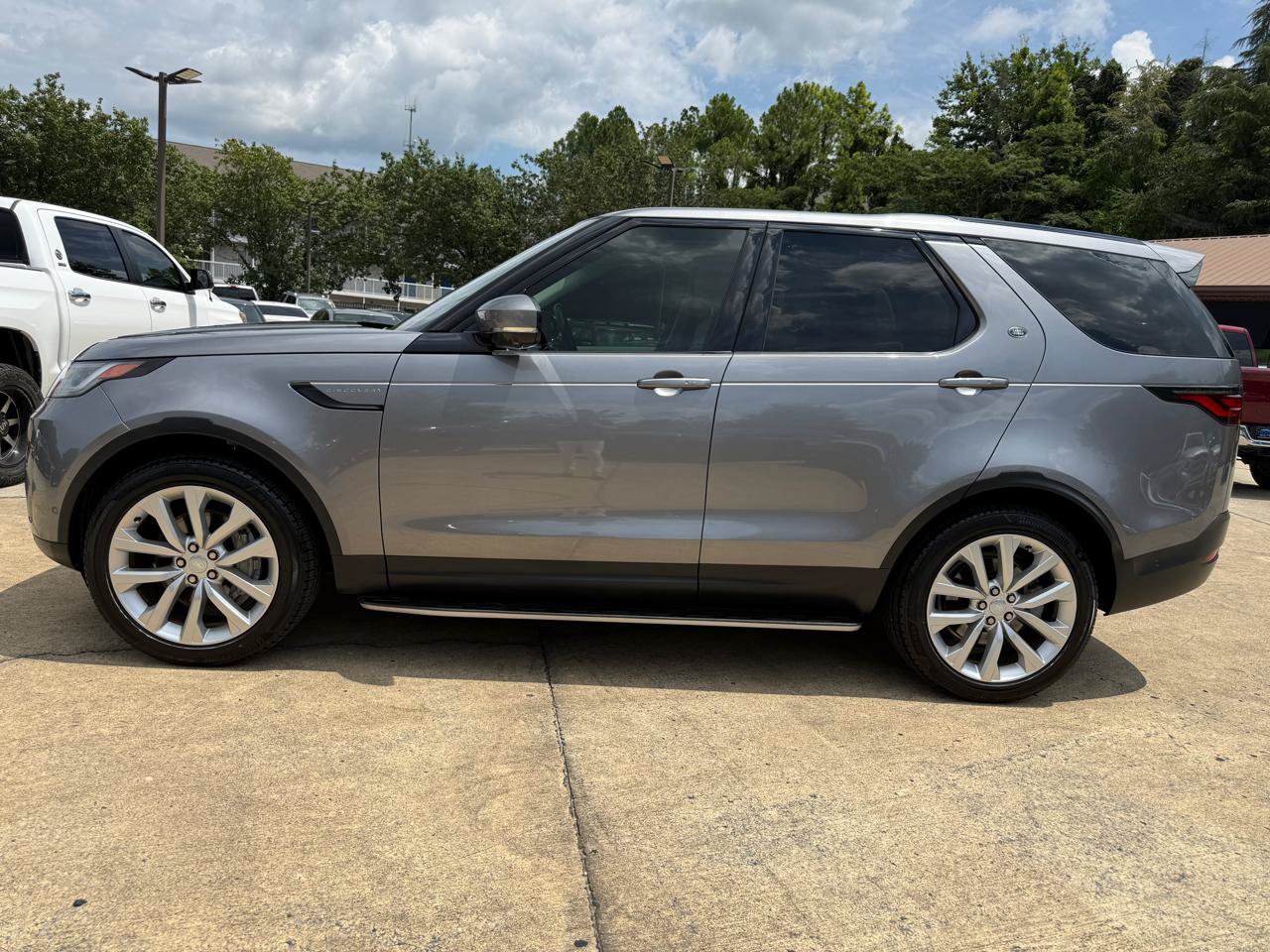 Used 2022 Land Rover Discovery S AWD/4WD image 2