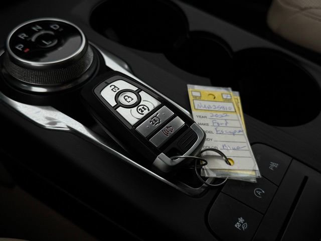 Used 2022 Ford Escape Titanium w/ Class II Trailer Tow Package image 36