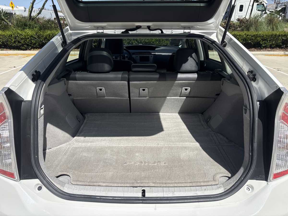 Used 2012 Toyota Prius Four w/ Deluxe Solar Roof Pkg FWD image 10