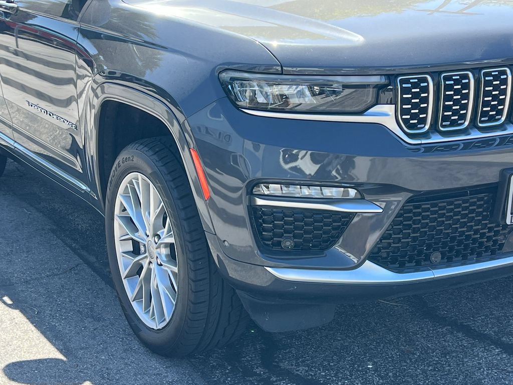 Used 2022 Jeep Grand Cherokee Summit w/ Adv Protech Group IV AWD/4WD image 14