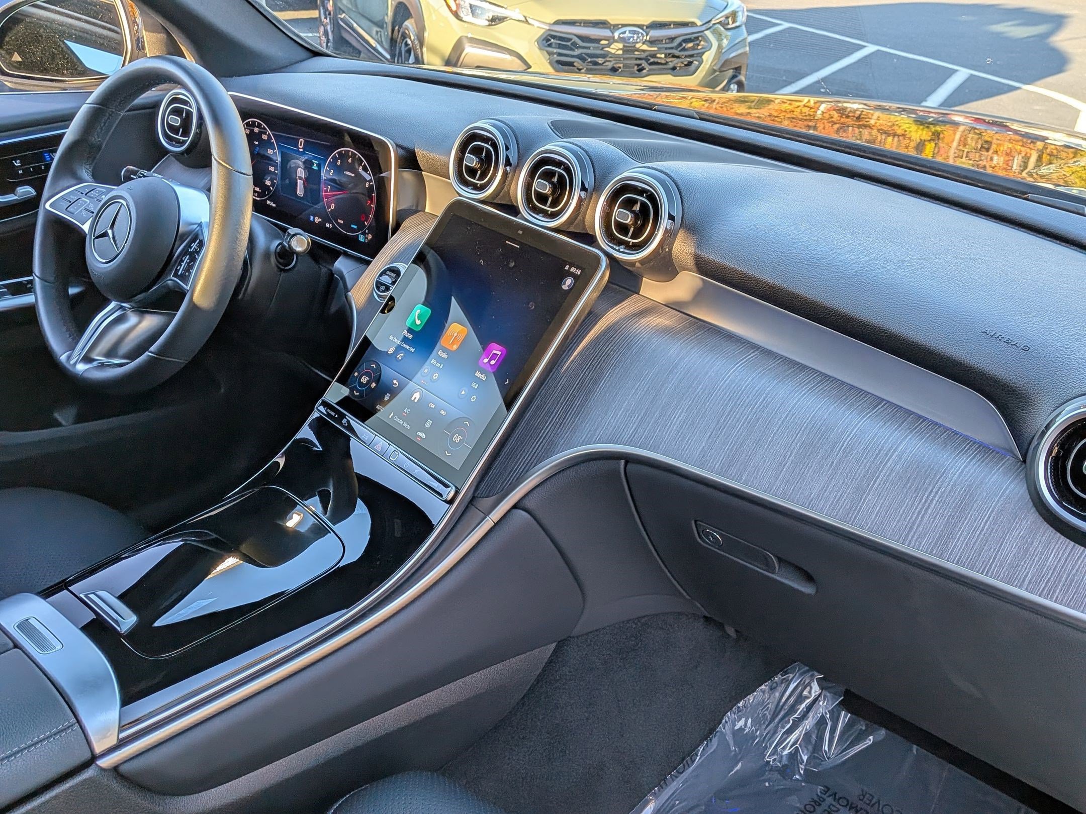 Certified 2025 Mercedes-Benz GLC 300 4MATIC image 32