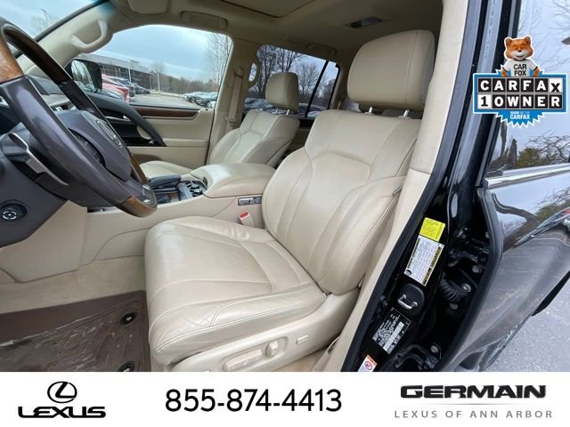 Used 2017 Lexus LX 570 4WD w/ Luxury Package image 12