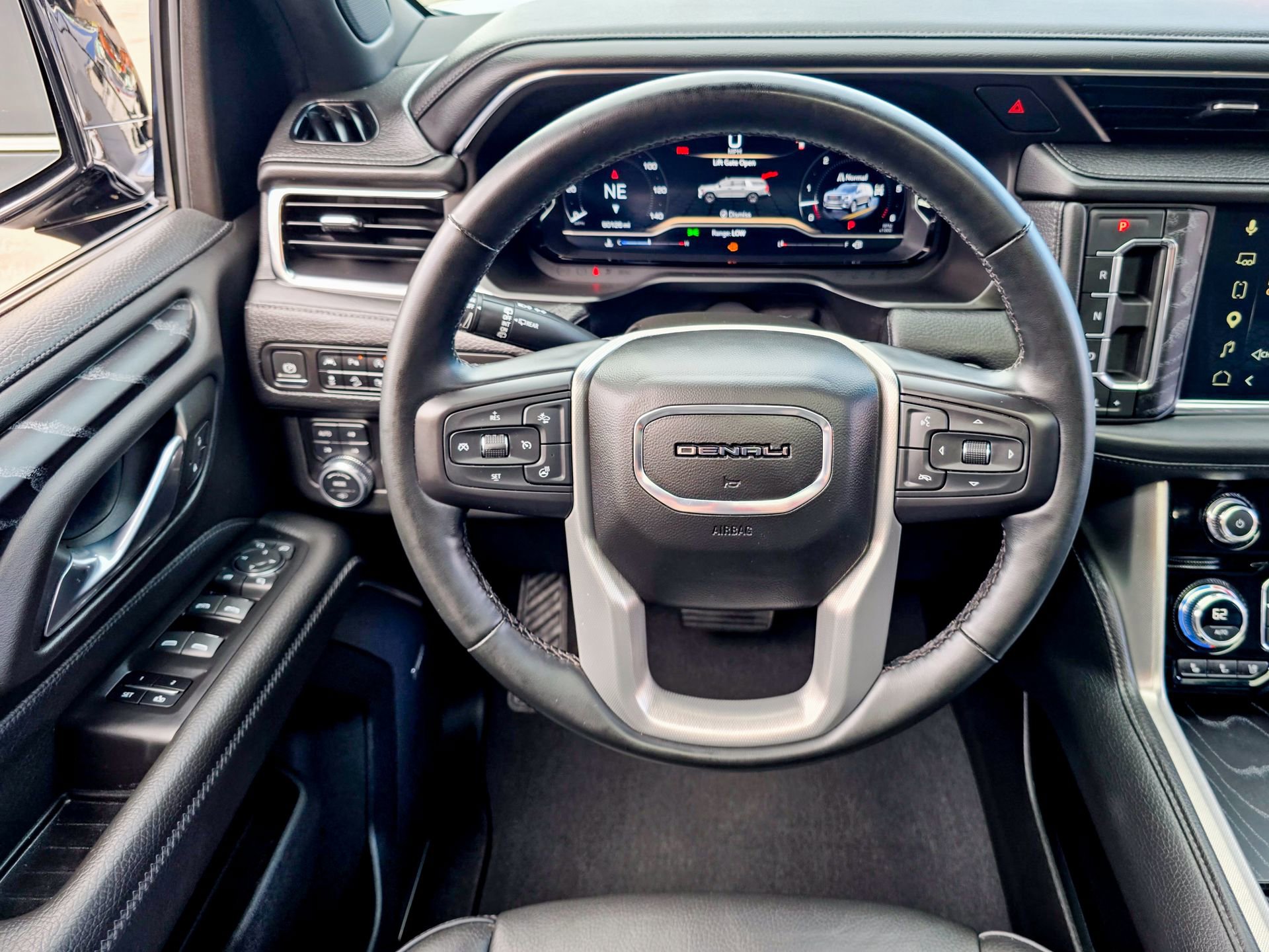 Used 2023 GMC Yukon XL Denali w/ Max Trailering Package image 38