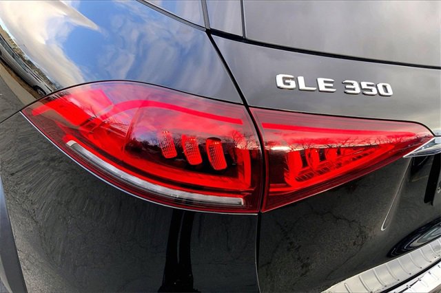 Used 2021 Mercedes-Benz GLE 350 4MATIC image 25