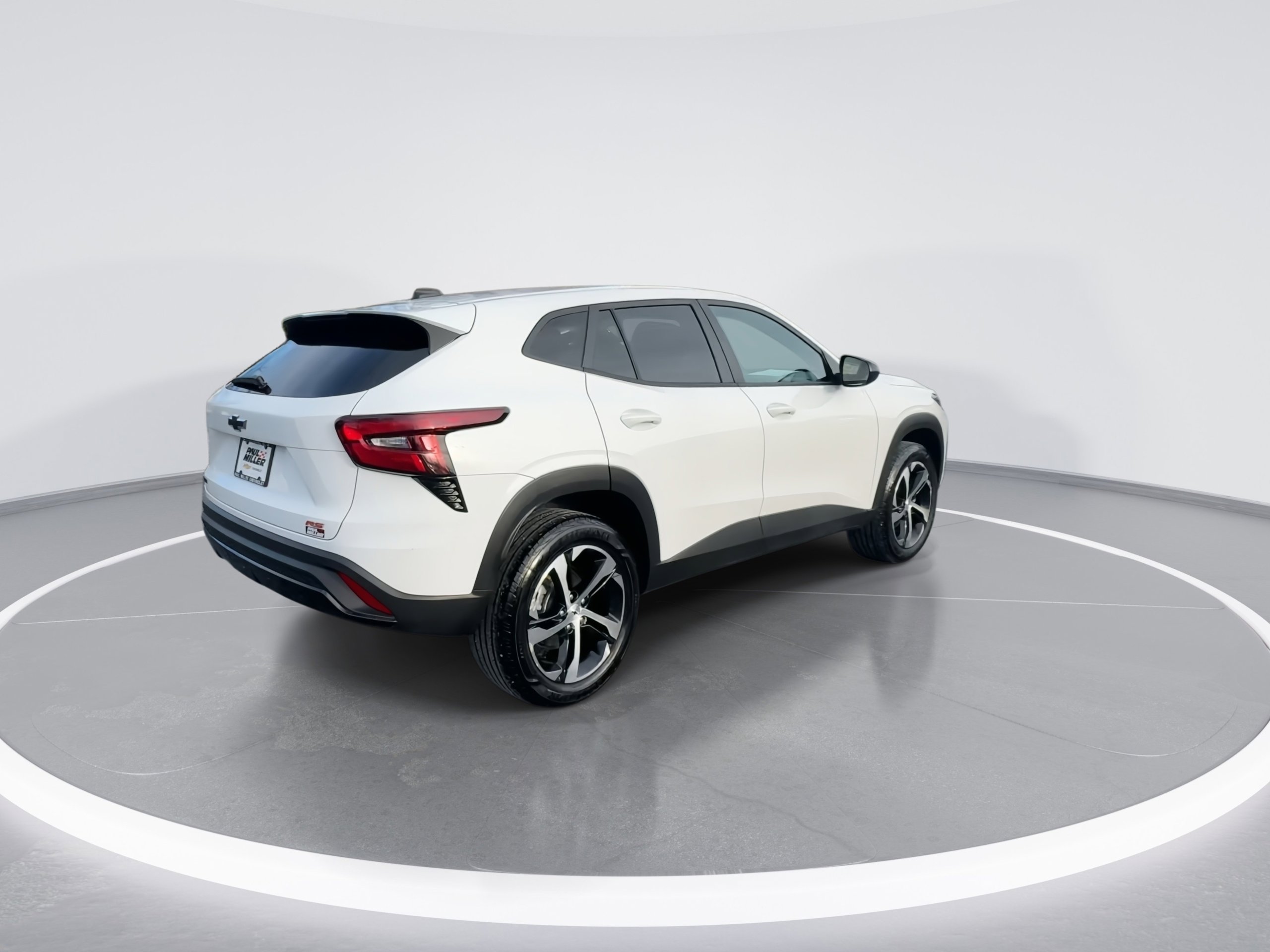 Used 2024 Chevrolet Trax RS w/ Driver Confidence Package image 8