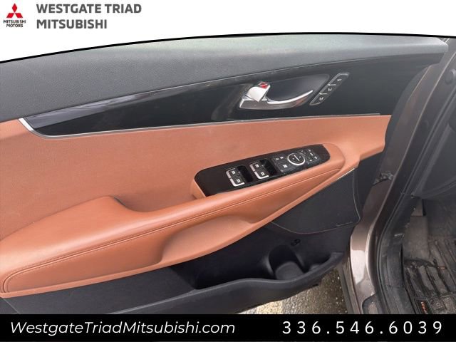 Used 2019 Kia Sorento SX image 16