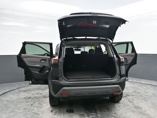 Used 2023 Nissan Rogue SV image 39