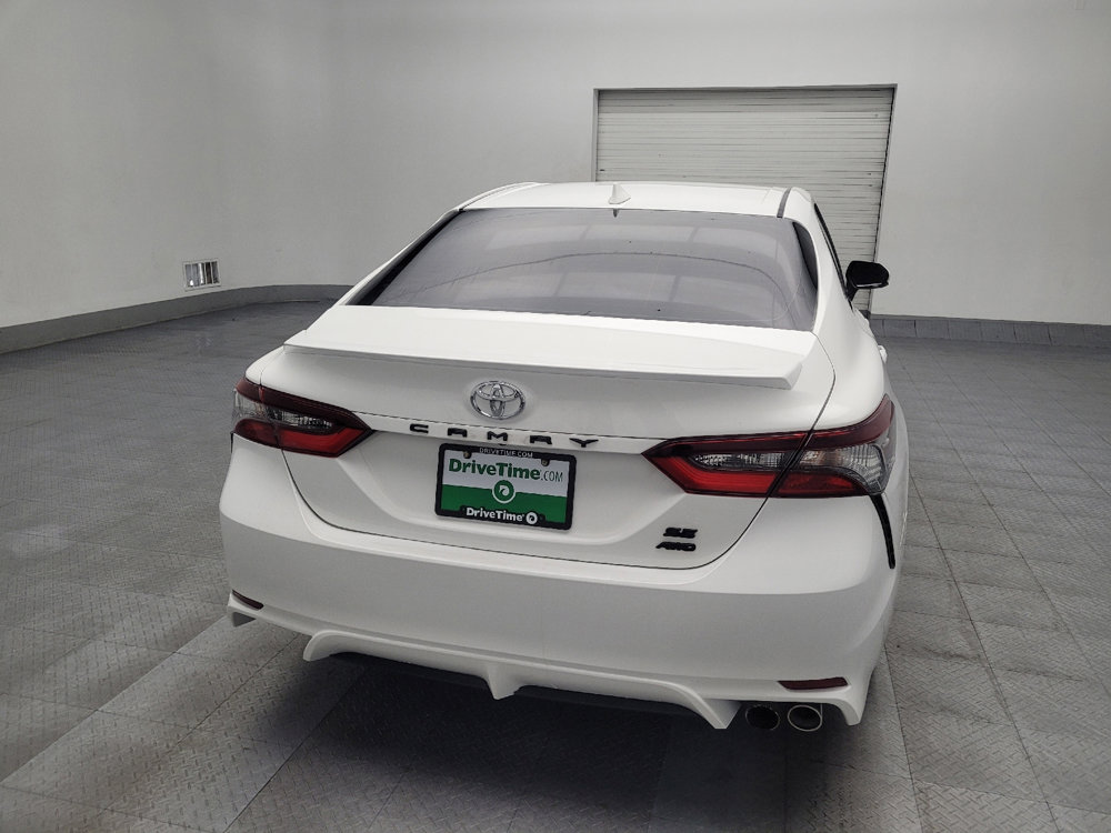 Used 2021 Toyota Camry SE w/ Cold Weather Package image 7