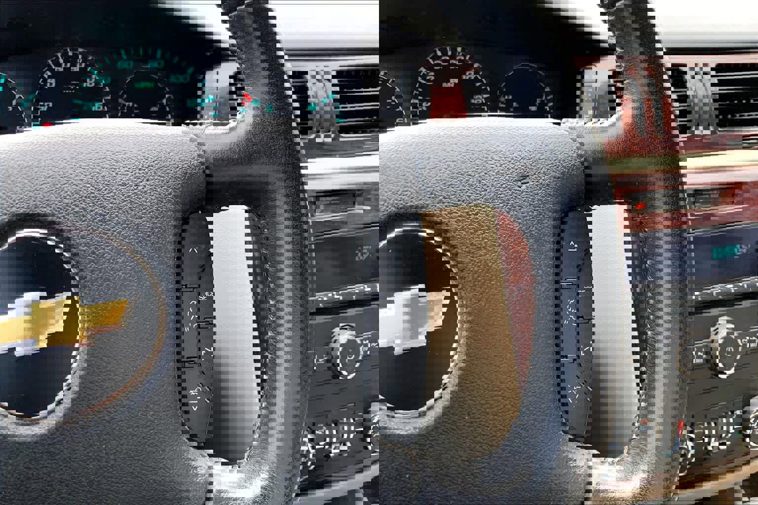 Used 2011 Chevrolet Impala LT image 25