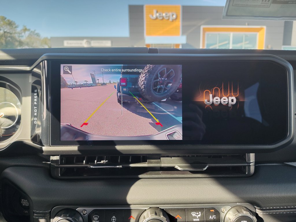 New 2025 Jeep Gladiator Sport w/ Premium Package AWD/4WD image 22
