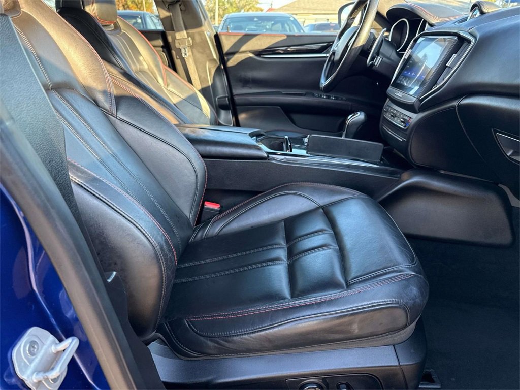 Used 2017 Maserati Ghibli S image 11