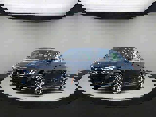 Used 2025 BMW 330i xDrive Sedan w/ Convenience Package image 89