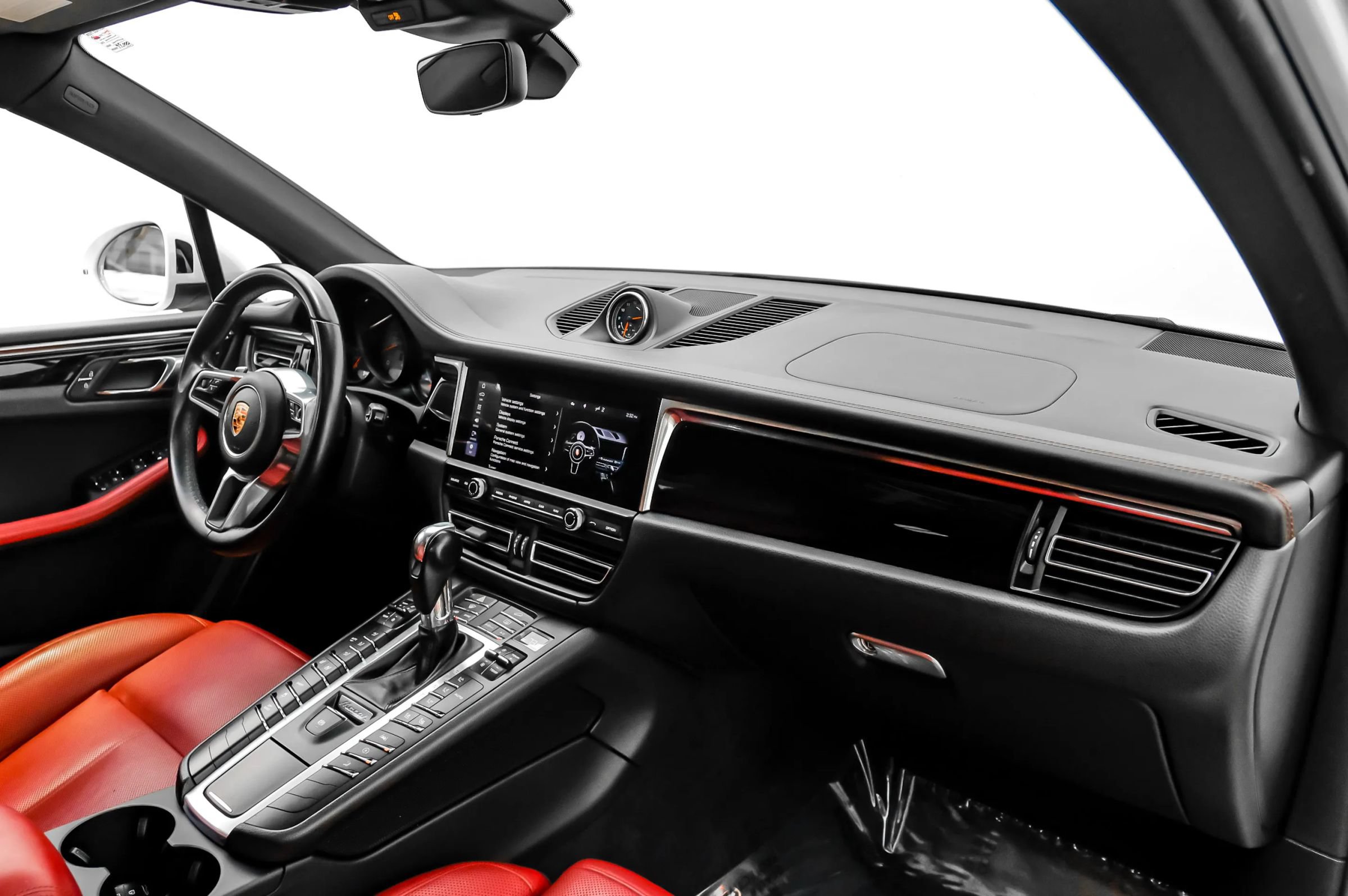 Used 2020 Porsche Macan S AWD/4WD image 9