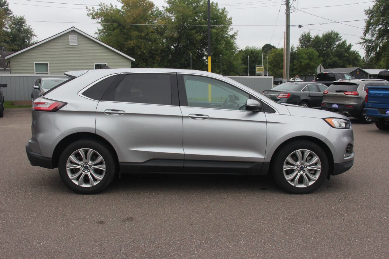 Certified 2022 Ford Edge Titanium image 5
