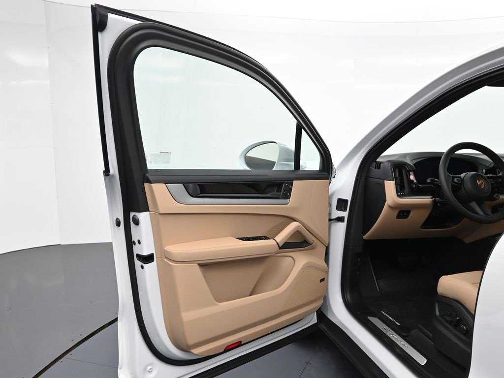 New 2026 Porsche Cayenne image 15