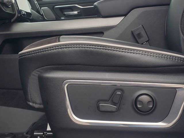 New 2026 RAM 1500 Laramie w/ Night Edition AWD/4WD image 10