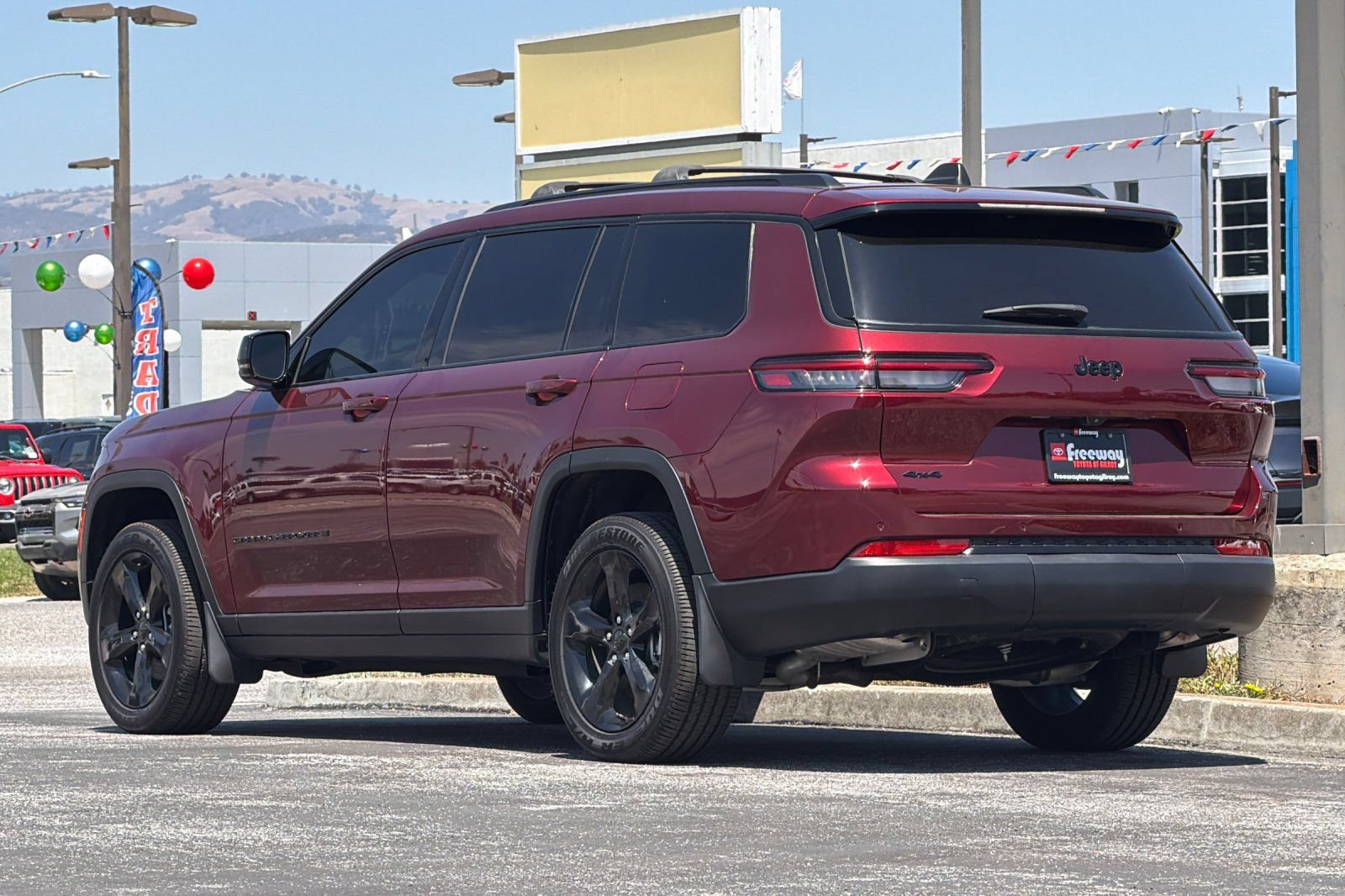 Used 2024 Jeep Grand Cherokee L Altitude AWD/4WD image 6