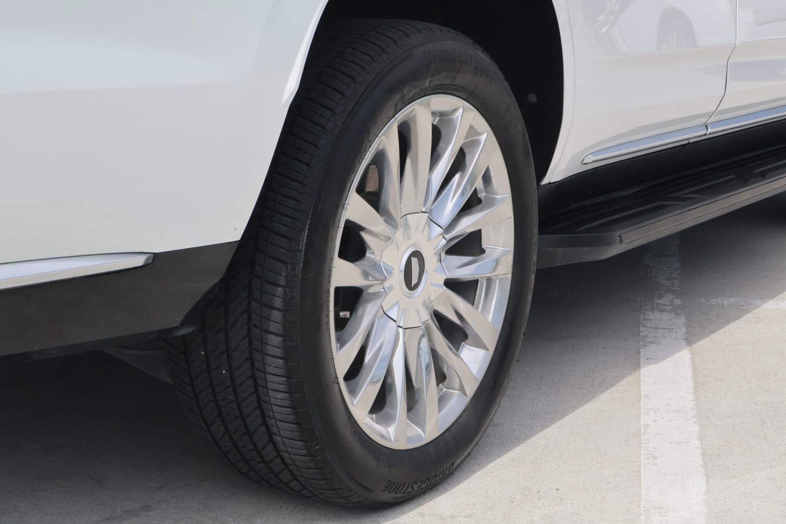 Certified 2024 Cadillac Escalade ESV Premium Luxury RWD image 46