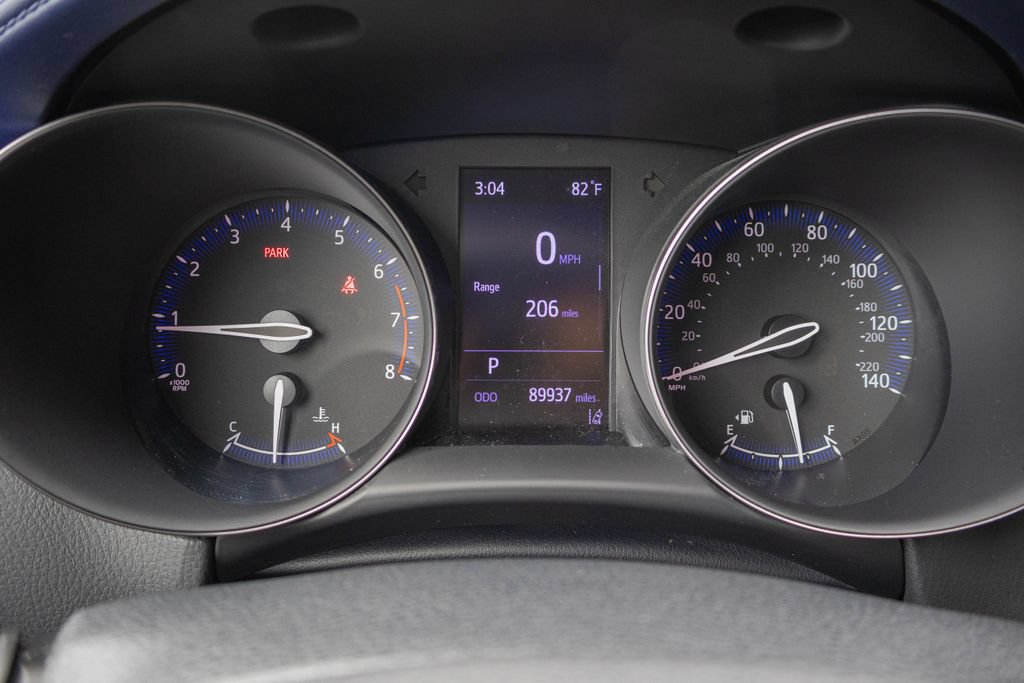 Used 2020 Toyota C-HR XLE FWD image 17