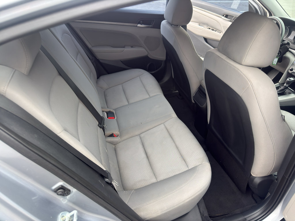 Used 2017 Hyundai Elantra SE FWD image 14