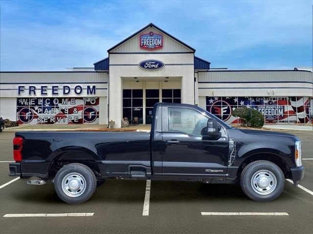 New 2025 Ford F250 XL w/ 360-Degree Camera Package RWD image 8