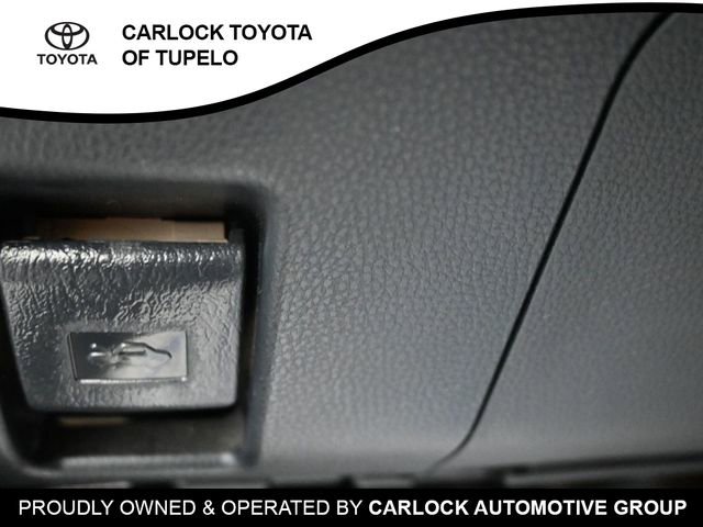 Used 2020 Toyota RAV4 LE image 20